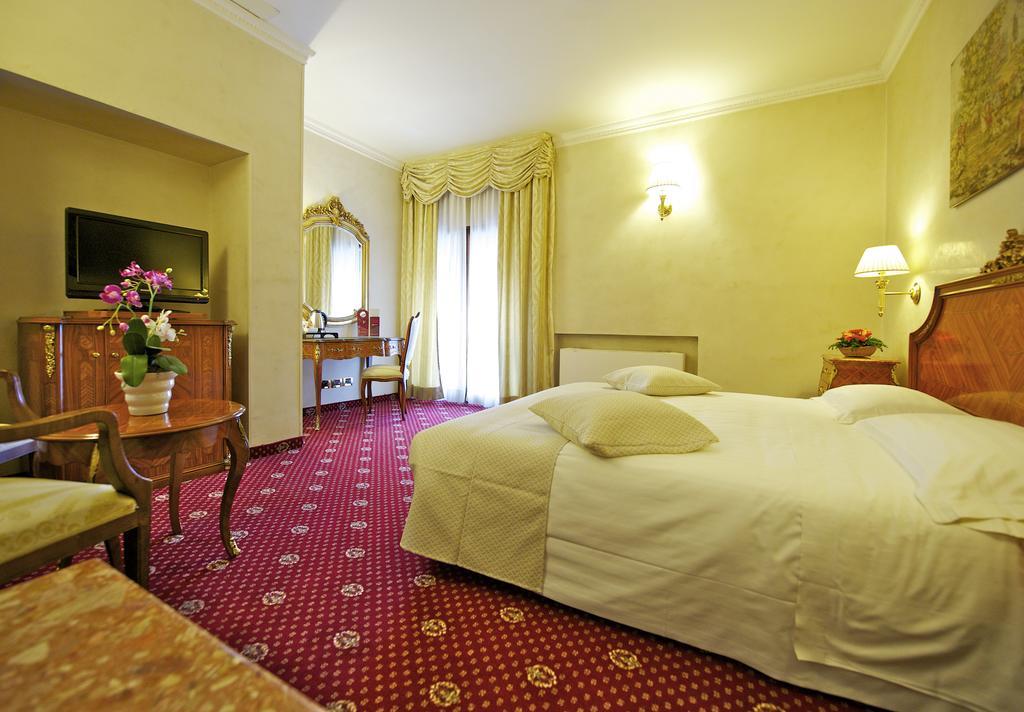Hotel Stendhal Parma